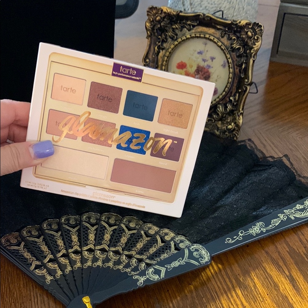 Tarte Glamazon Eyeshadow Palette - Neutral and Bold Shades - Picture 1 of 1